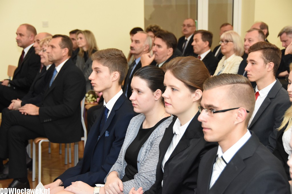 Wręczenie dyplomów stypendystom