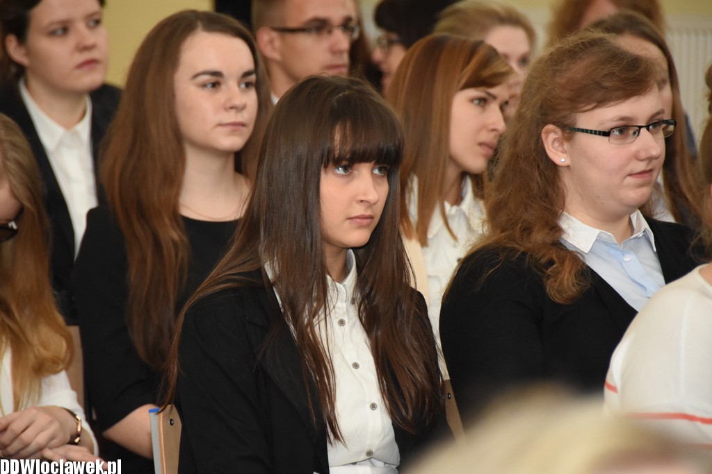 Wręczenie dyplomów stypendystom