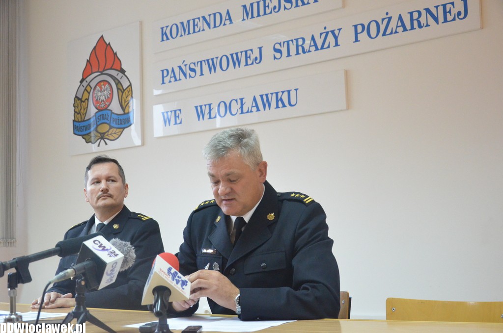 Konferencja prasowa straży pożarnej