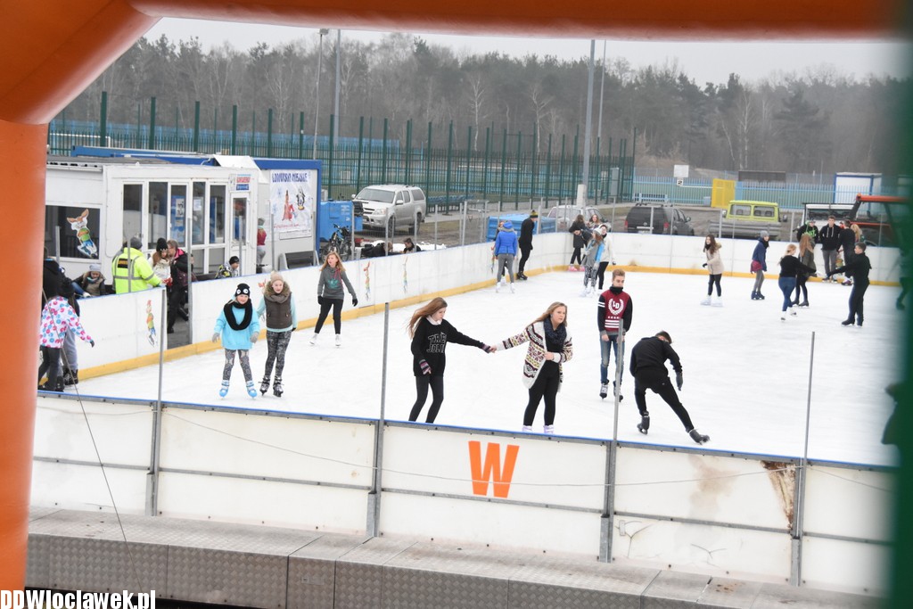 Otwarcie lodowiska przy Hali Mistrzów
