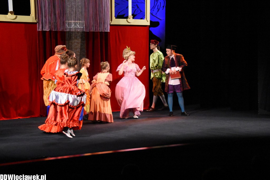 12 miesięcy w Teatrze Impresaryjnym