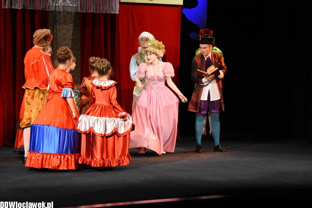 12 miesięcy w Teatrze Impresaryjnym