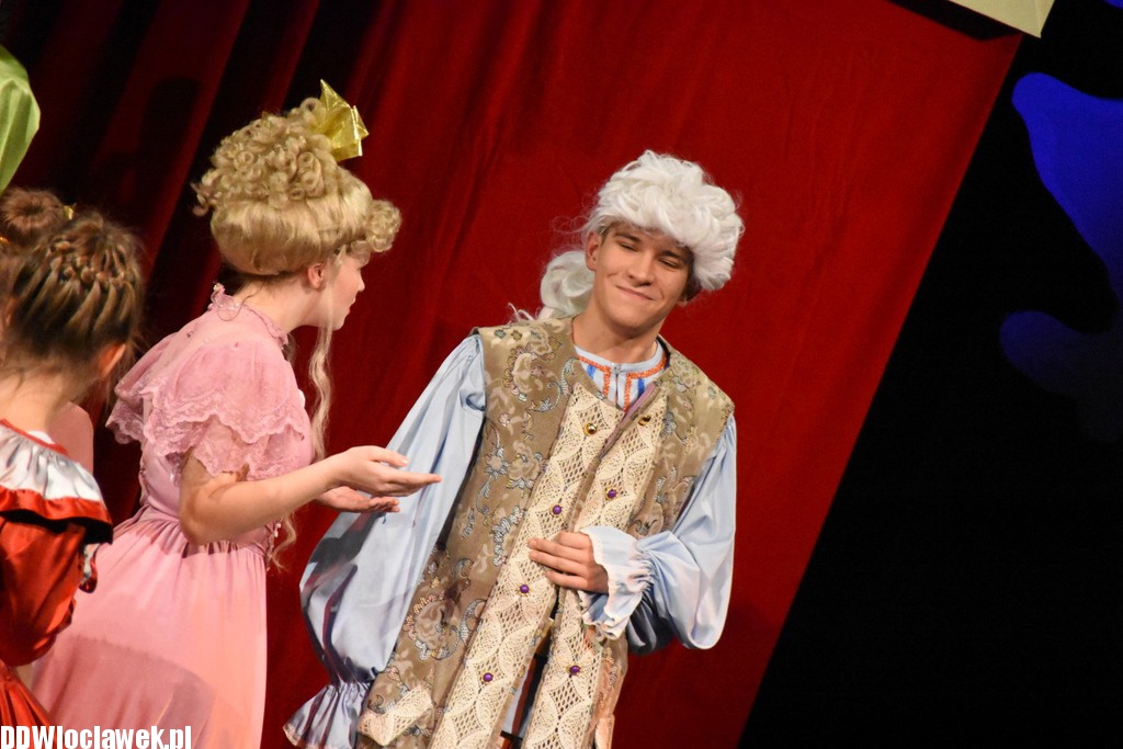 12 miesięcy w Teatrze Impresaryjnym