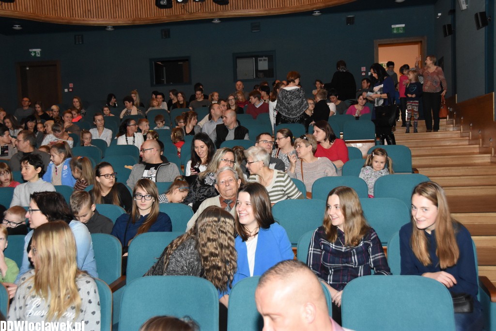 12 miesięcy w Teatrze Impresaryjnym