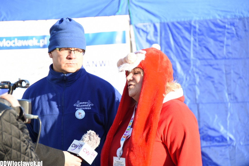 Morsy przepłynęły Wisłę