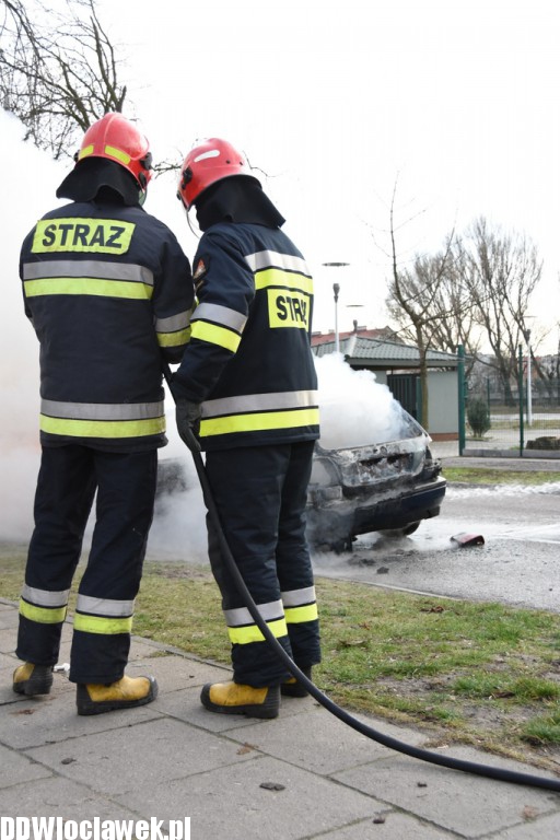 Auto spłonęło na ul. Smolnej