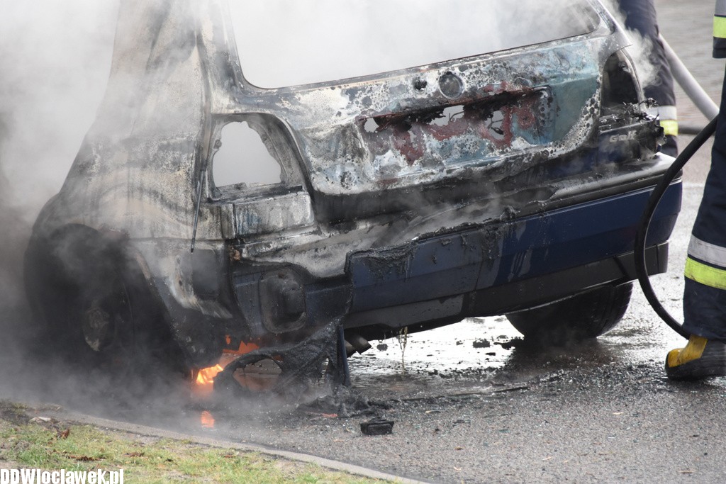 Auto spłonęło na ul. Smolnej