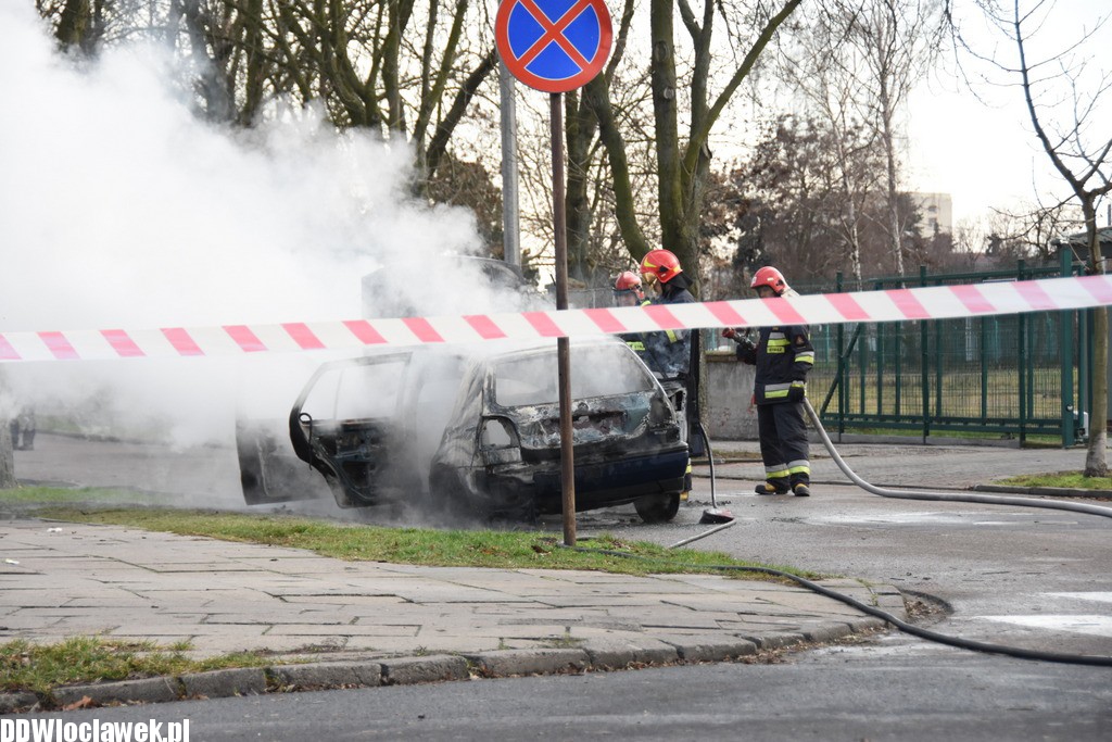 Auto spłonęło na ul. Smolnej