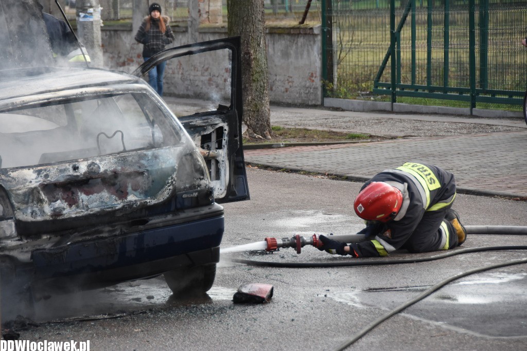 Auto spłonęło na ul. Smolnej
