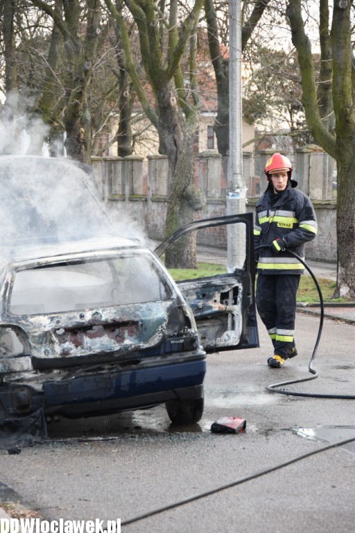 Auto spłonęło na ul. Smolnej