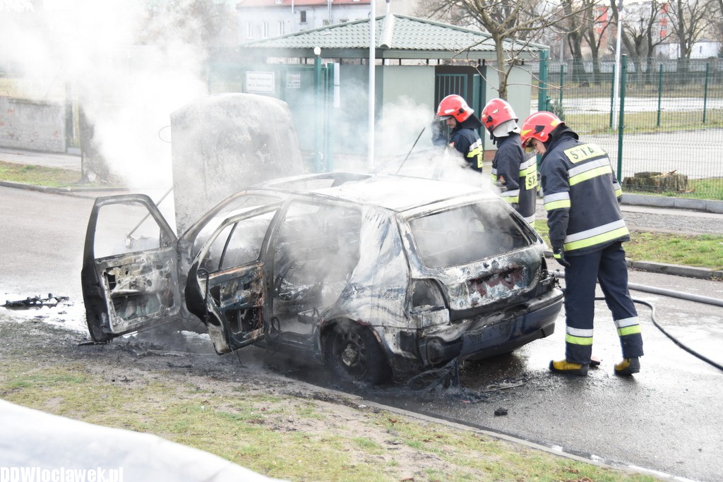 Auto spłonęło na ul. Smolnej