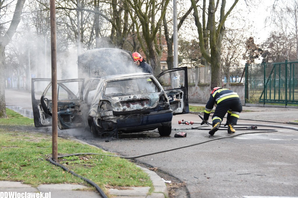 Auto spłonęło na ul. Smolnej