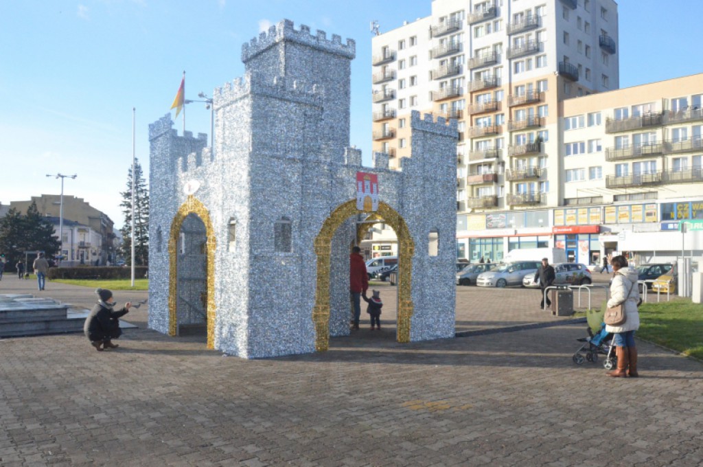 Świecący zamek na placu Wolności