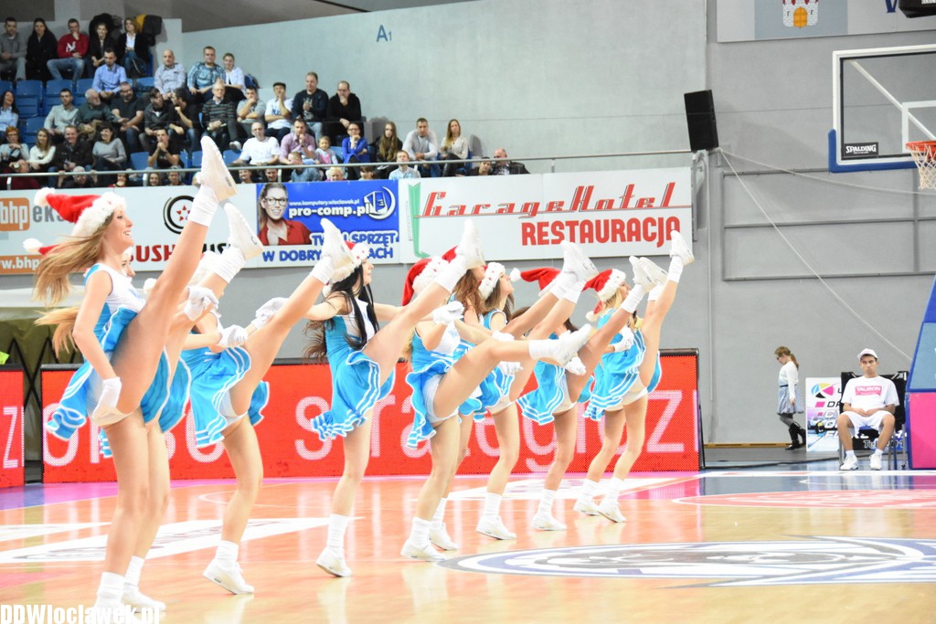 Cheerleaderki na meczu Anwil - Trefl