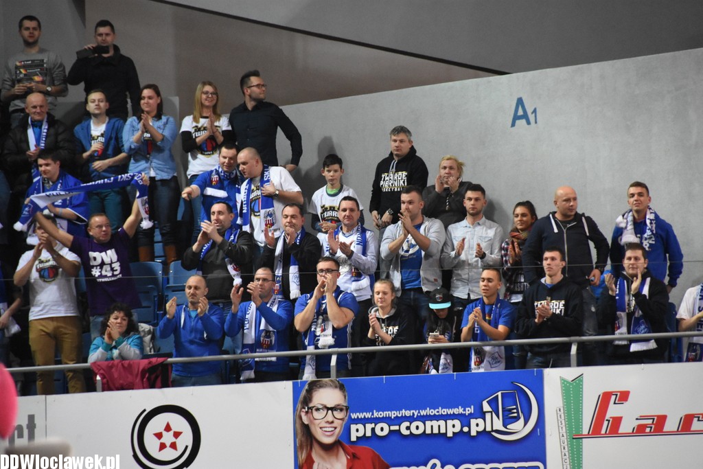 Kibice na meczu Anwil - Toruń