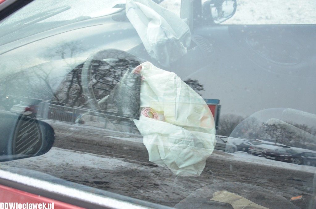 Tir zderzył się z osobówką na Zielnej