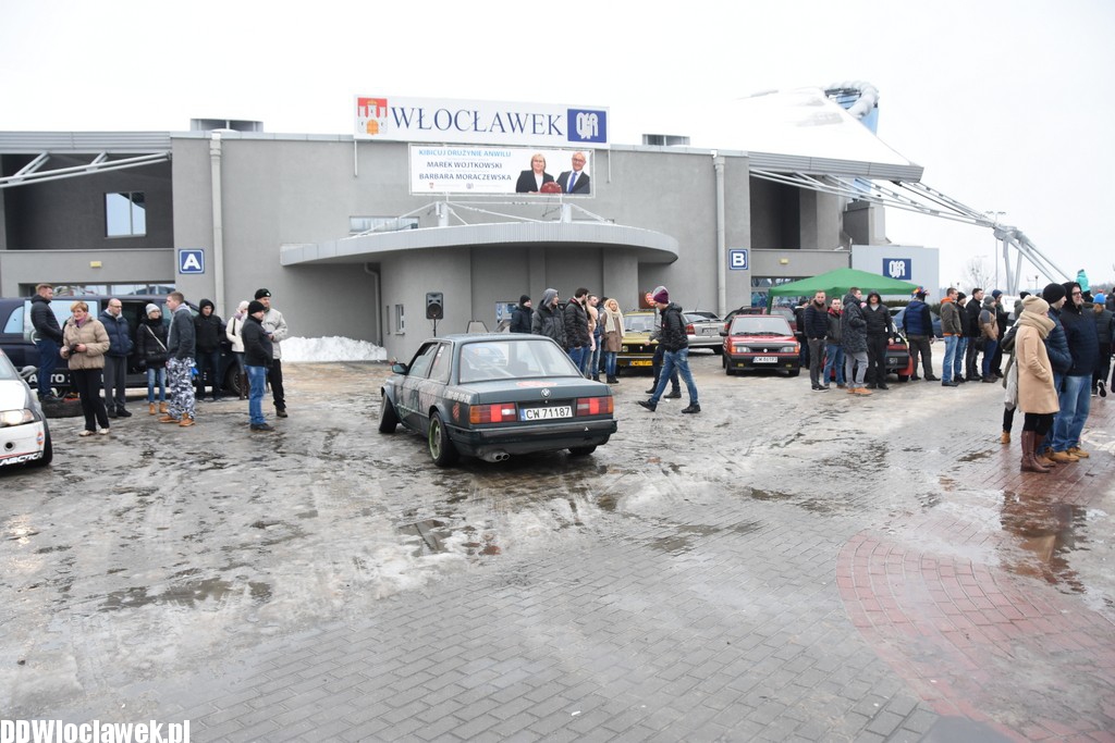 Motoorkiestra przy Hali Mistrzów