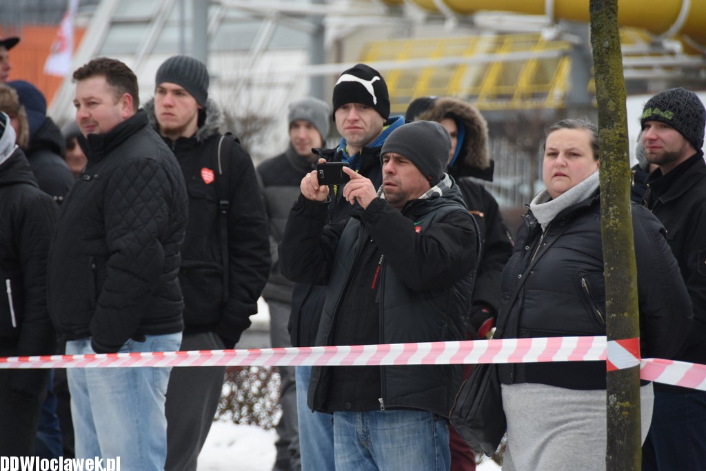 Motoorkiestra przy Hali Mistrzów