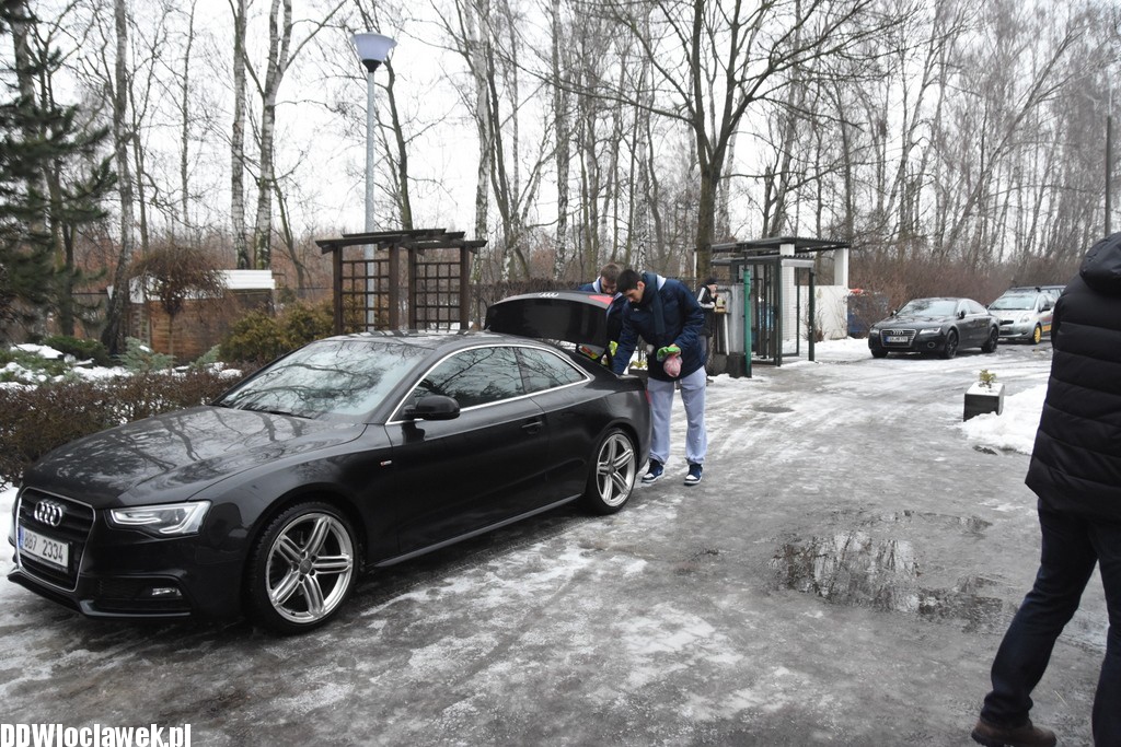 Koszykarze Anwilu w schronisku