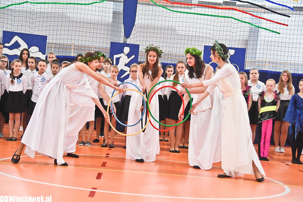 Hala sportowa ZS10 otwarta