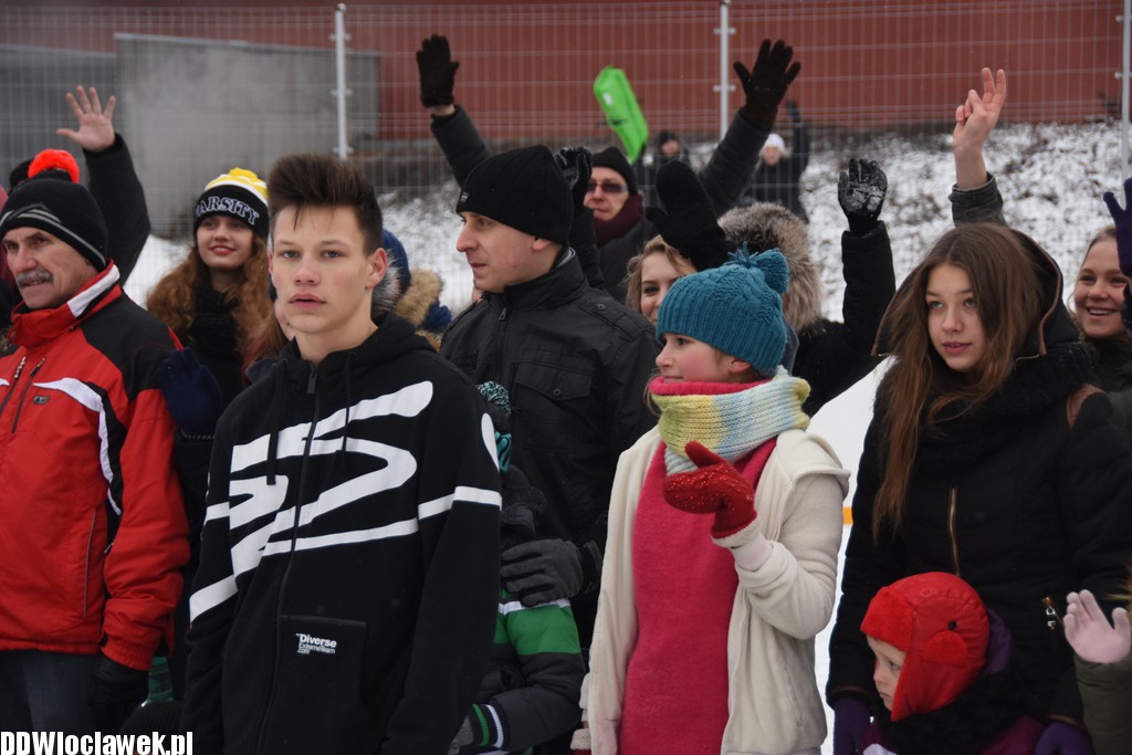 Ferie zimowe na małym lodowisku