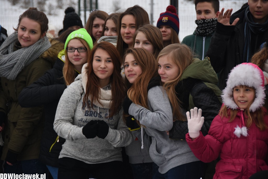 Ferie zimowe na małym lodowisku
