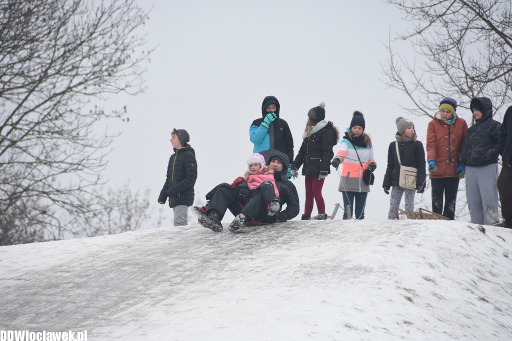 Ferie zimowe na górce saneczkowej