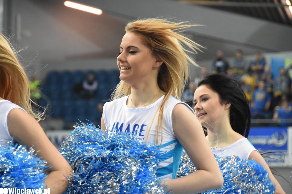 Cheerleaderki Anwilu na meczu ze Stalą