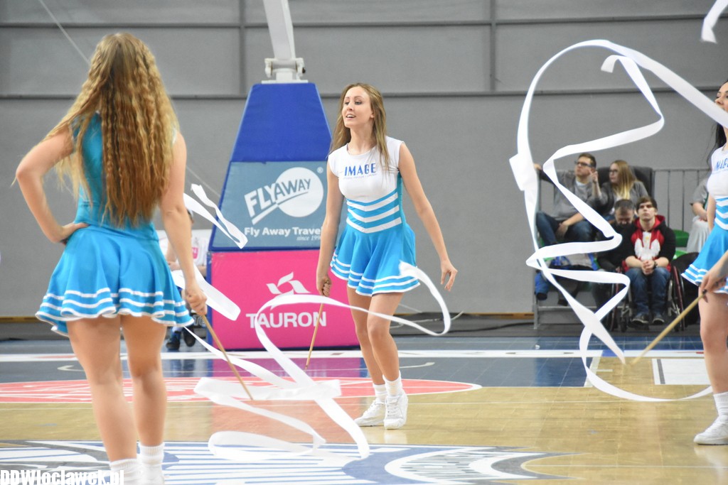 Cheerleaderki Anwilu na meczu ze Stalą