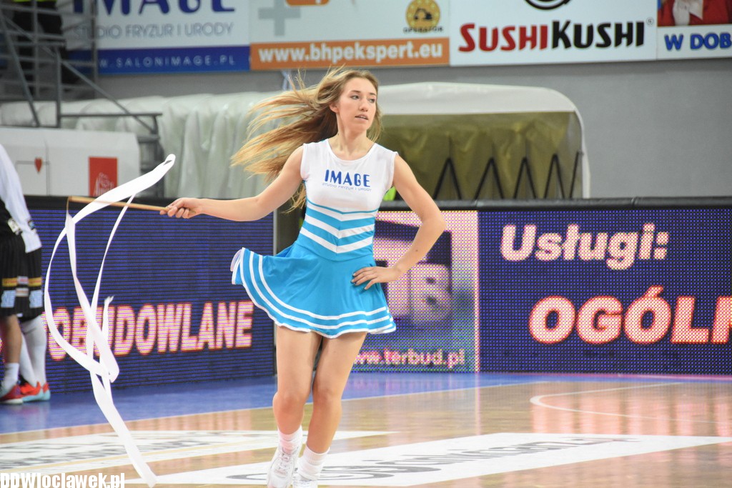 Cheerleaderki Anwilu na meczu ze Stalą