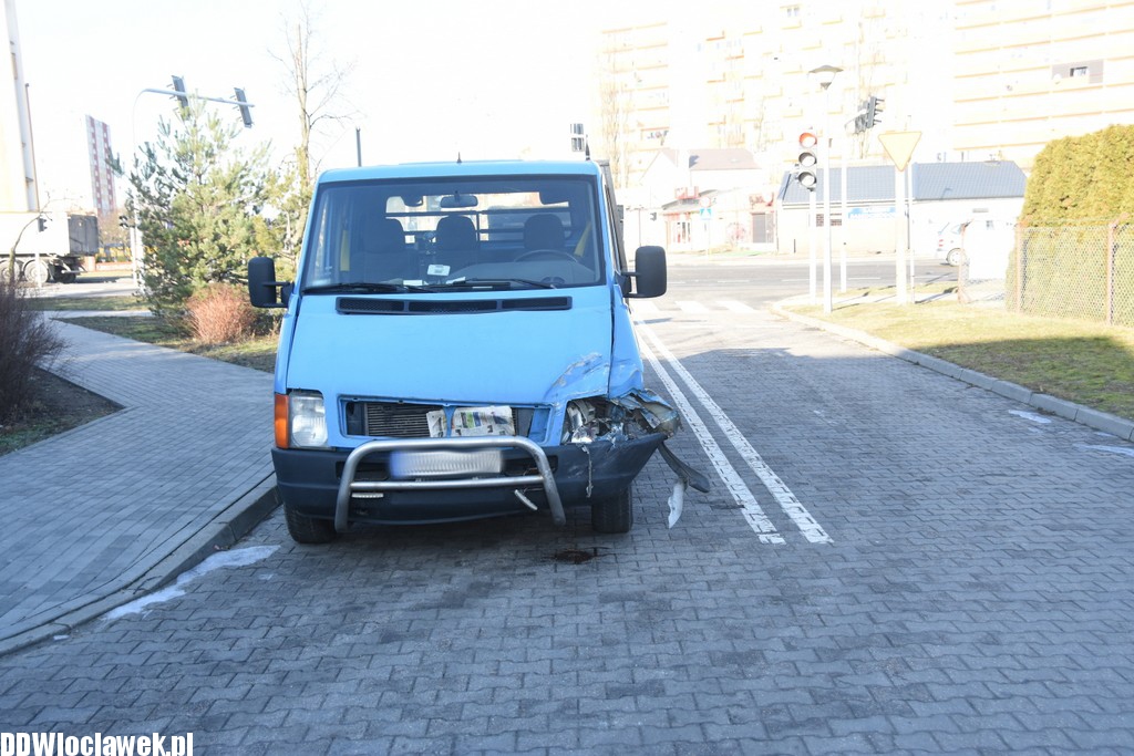 Dwie kolizje drogowe na Kruszyńskiej
