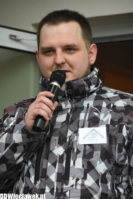 Bieg na sześć łap w schronisku