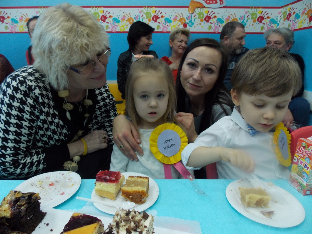 Dzień Babci i Dziadka w Tęczowej Krainie
