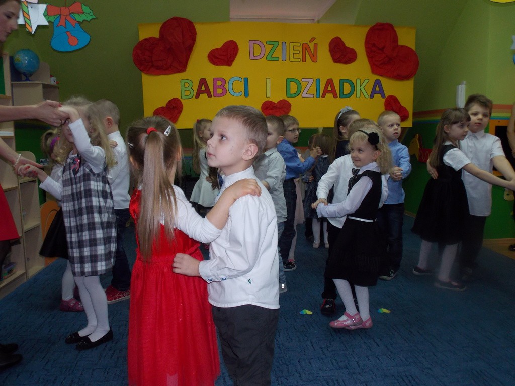 Dzień Babci i Dziadka w Tęczowej Krainie