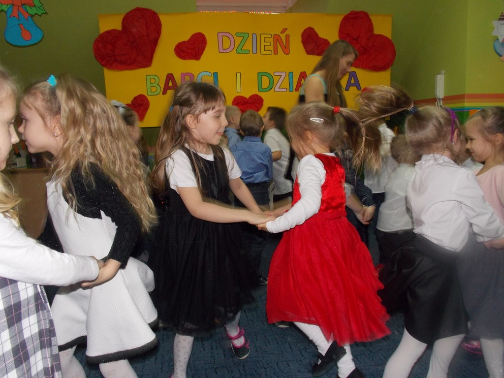 Dzień Babci i Dziadka w Tęczowej Krainie