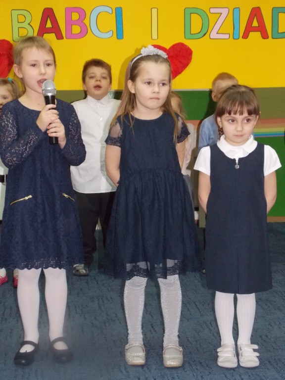 Dzień Babci i Dziadka w Tęczowej Krainie