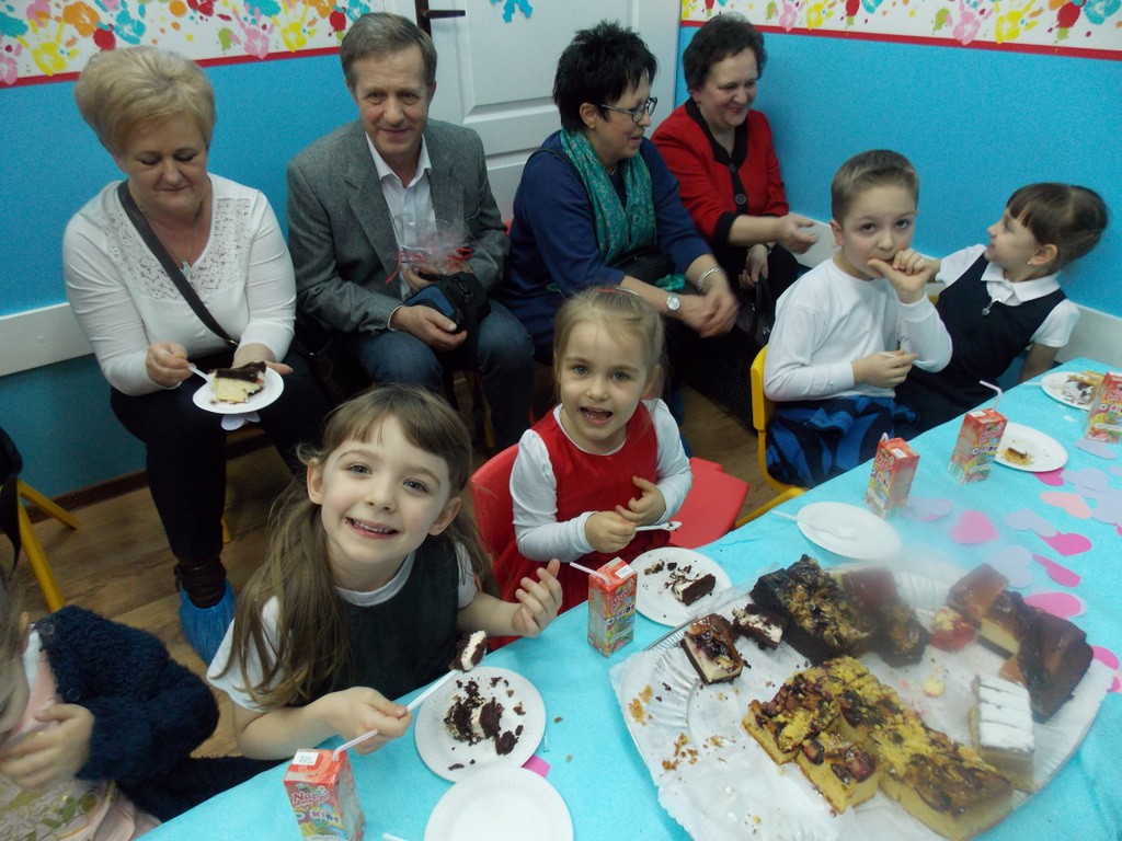 Dzień Babci i Dziadka w Tęczowej Krainie
