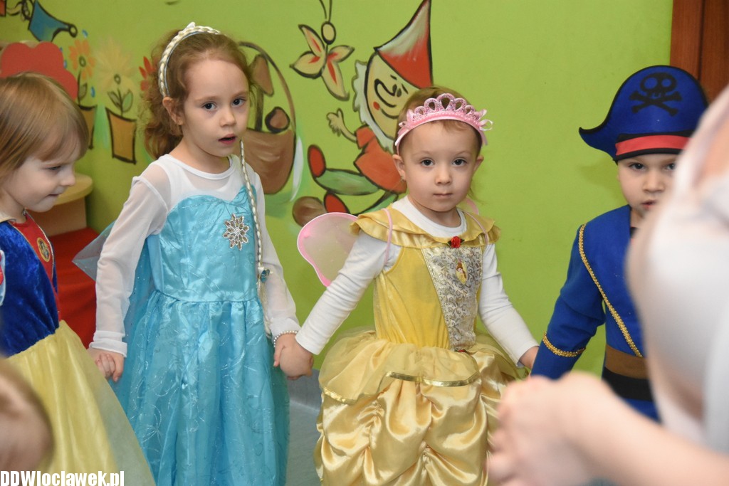 Bal karnawałowy w przedszkolu