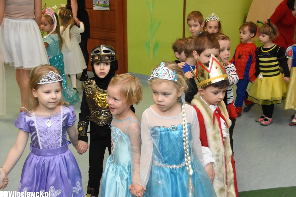 Bal karnawałowy w przedszkolu