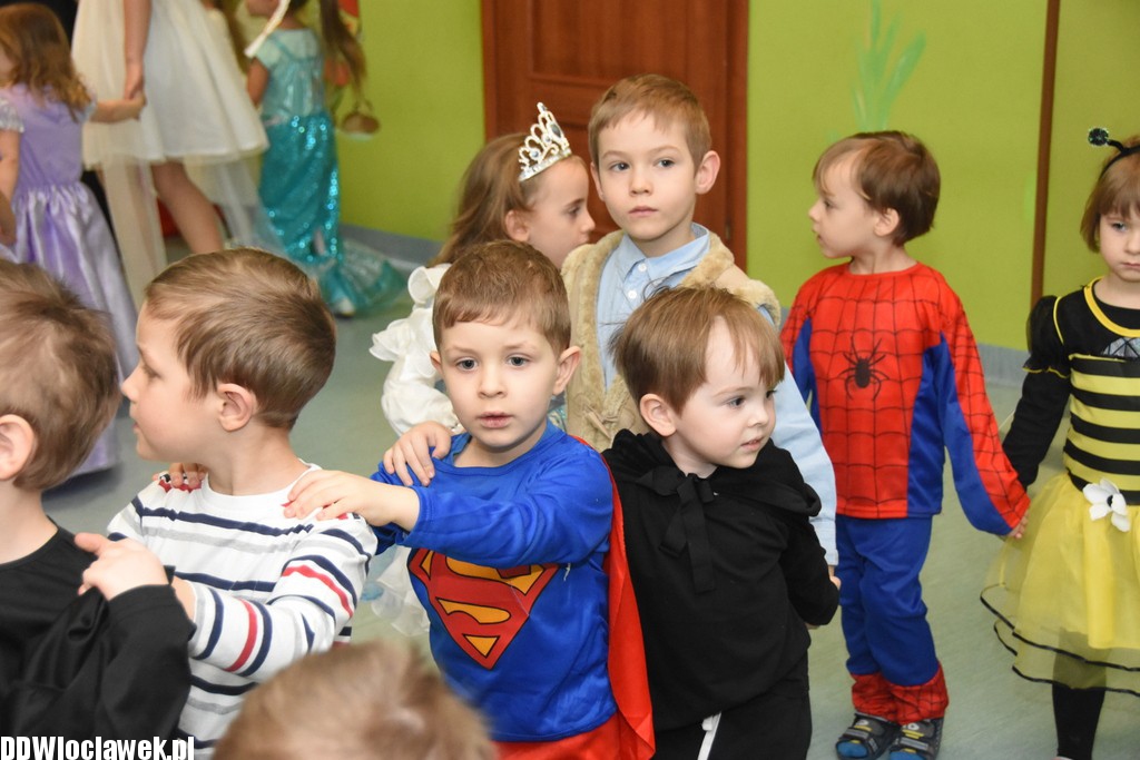 Bal karnawałowy w przedszkolu