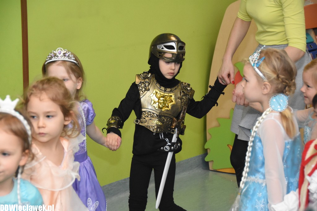 Bal karnawałowy w przedszkolu