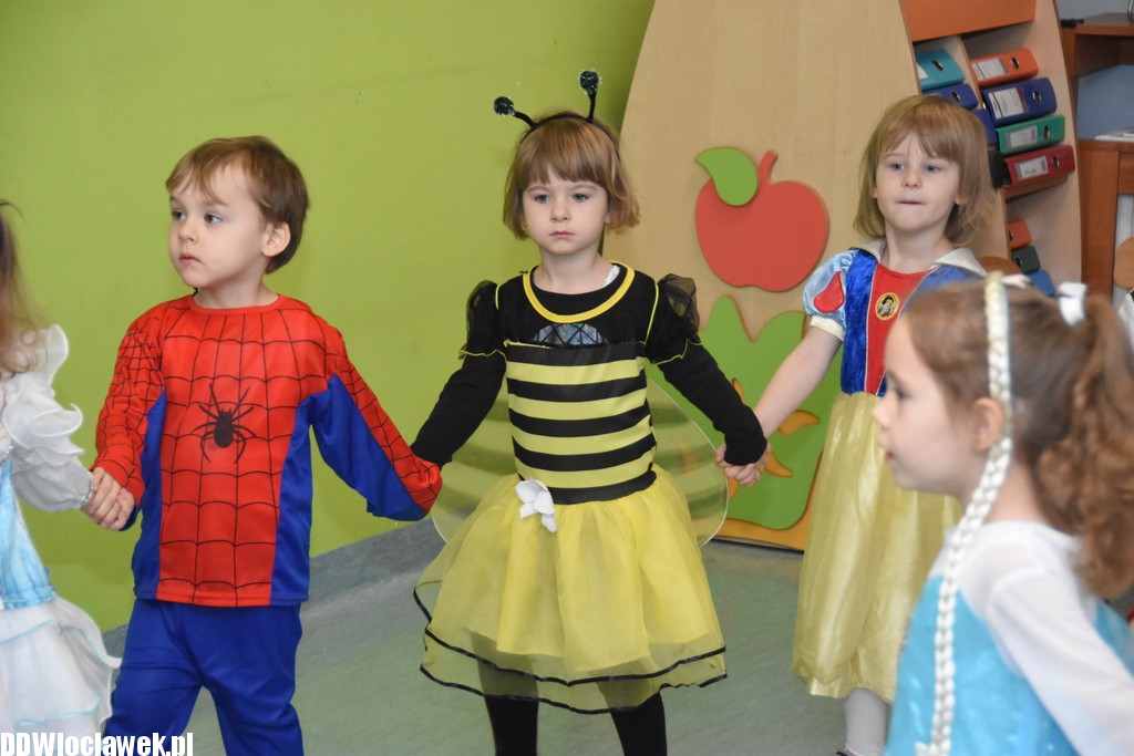 Bal karnawałowy w przedszkolu