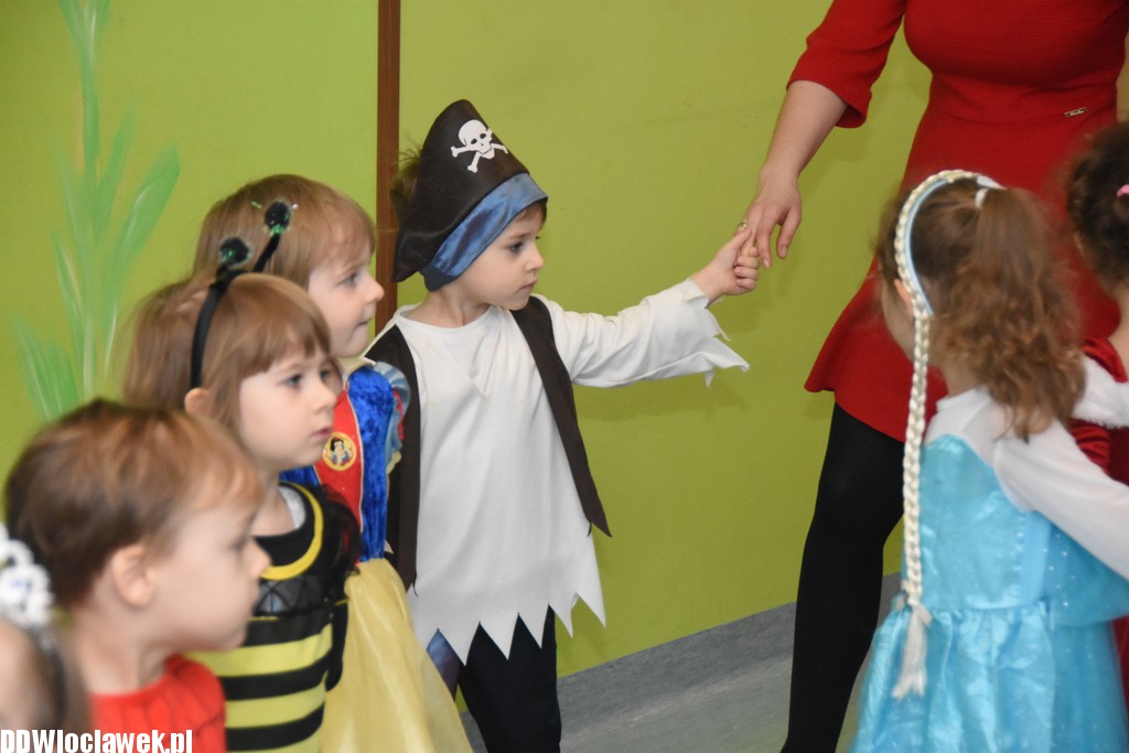 Bal karnawałowy w przedszkolu