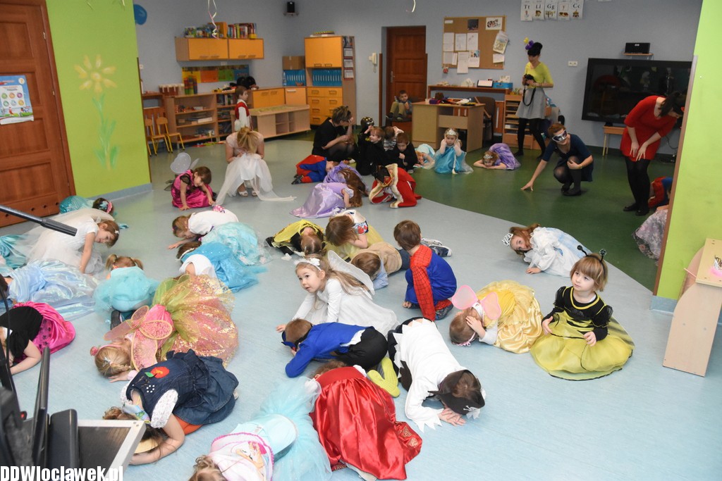 Bal karnawałowy w przedszkolu