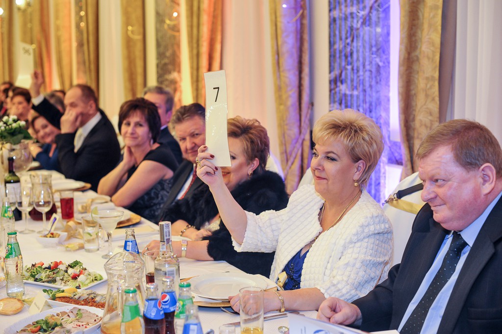 Bal i aukcja charytatywna w Pałacu Bursztynowym