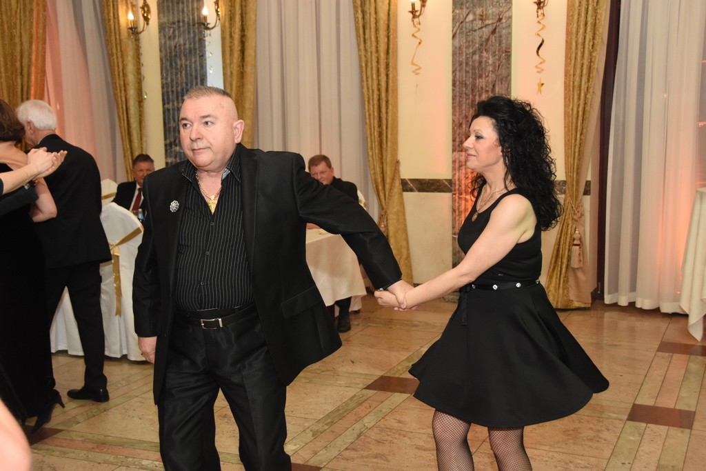 Bal i aukcja charytatywna w Pałacu Bursztynowym