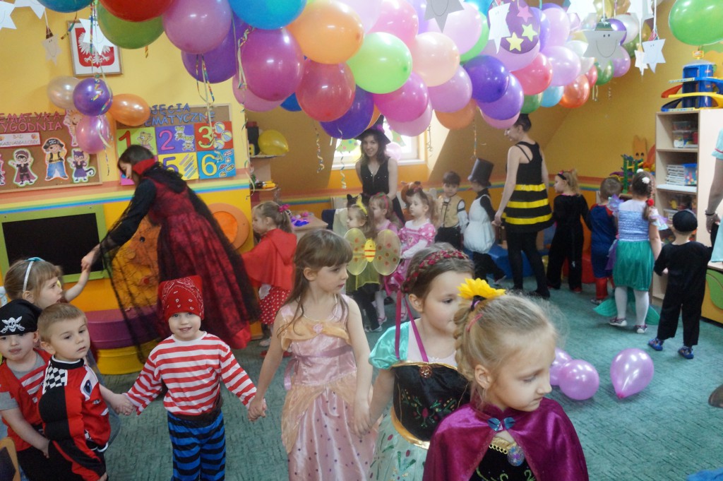 Bal karnawałowy w przedszkolu