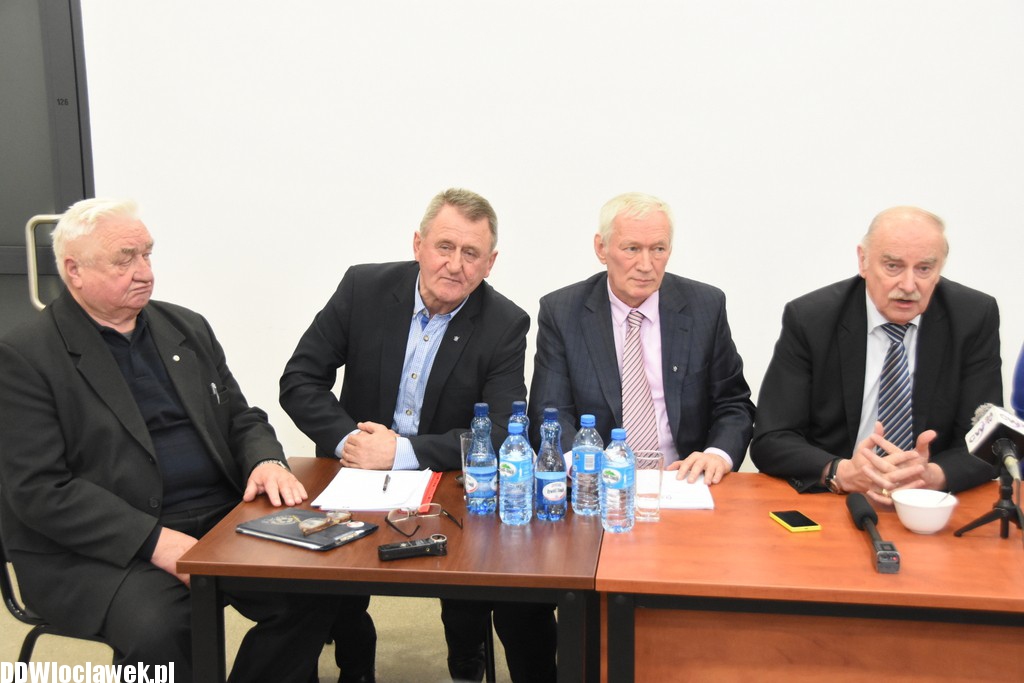 Konferencja prasowa na stadionie