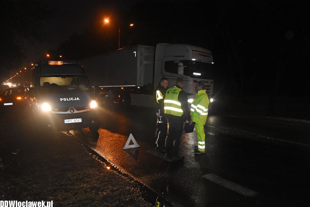 Kolizja trzech aut na al. Jana Pawła II