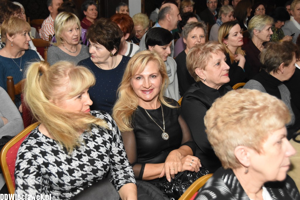 Deser z kulturą Tajwanu w Starej Remizie